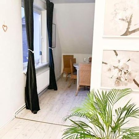 Modernes Apartment Mit Balkon Free Parking Netflix Целе Екстериор снимка