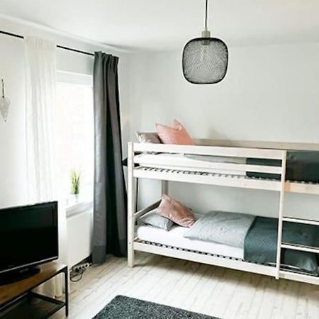 Modernes Apartment Mit Balkon Free Parking Netflix Целе Екстериор снимка