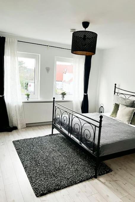 Modernes Apartment Mit Balkon Free Parking Netflix Целе Екстериор снимка